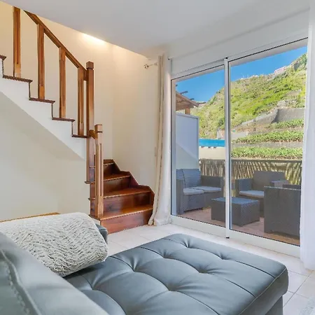 Ferienhaus Fuer 3 Personen Und 1 Kind In Ponta Do Sol, Madeira Suedkueste Von Madeira Holiday home *