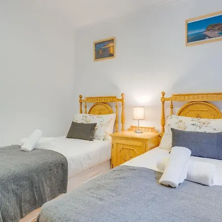 Ferienhaus Fuer 3 Personen Und 1 Kind In Ponta Do Sol, Madeira Suedkueste Von Madeira Holiday home